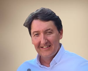 sfondo_antonio_bianco2
